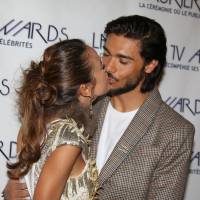 Vanessa Lawrens et Julien Guirado : Amoureux et tactiles aux Lauriers TV Awards