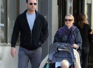 REPORTAGE PHOTOS : Naomi Watts, très enceinte, se balade avec les deux hommes de sa vie mais... prend des risques !!