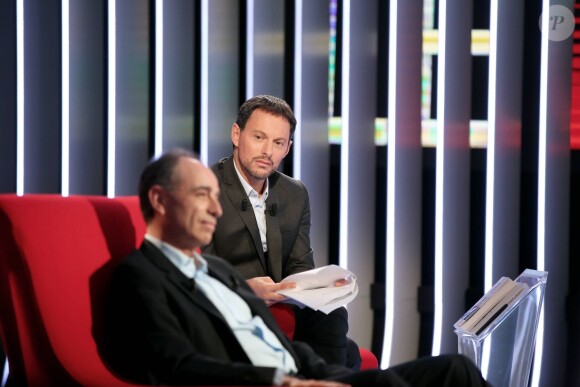 Exclusif - Marc-Olivier Fogiel et son invité Jean-François Copé lors de l'enregistrement de l'émission Le Divan. Tournage réalisé le 9 janvier 2016, diffusé le mardi 19 janvier 2016. © Dominique Jacovides