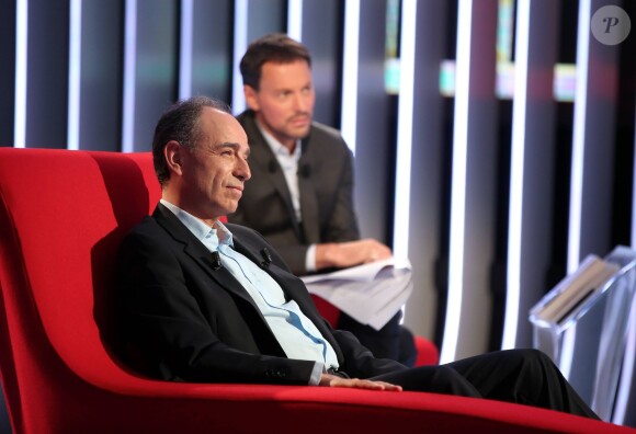 Exclusif - Marc-Olivier Fogiel et son invité Jean-François Copé lors de l'enregistrement de l'émission Le Divan. Tournage réalisé le 9 janvier 2016, diffusé le mardi 19 janvier 2016. © Dominique Jacovides