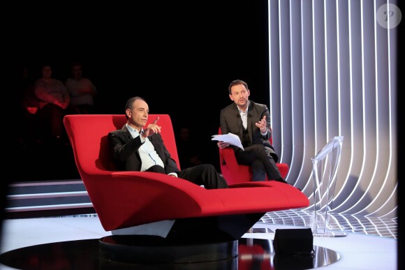 Exclusif - Marc-Olivier Fogiel et son invité Jean-François Copé lors de l'enregistrement de l'émission Le Divan. Tournage réalisé le 9 janvier 2016, diffusé le mardi 19 janvier 2016. © Dominique Jacovides