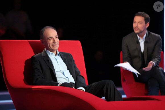 Exclusif - Marc-Olivier Fogiel et son invité Jean-François Copé lors de l'enregistrement de l'émission Le Divan. Tournage réalisé le 9 janvier 2016, diffusé le mardi 19 janvier 2016. © Dominique Jacovides