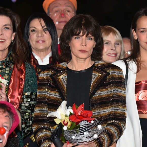 La princesse Caroline de Hanovre, la princesse Stéphanie de Monaco et sa fille Pauline Ducruet arrivent au chapiteau de Fontvieille pour assister au Golden Gala Show du 40e Festival International du Cirque de Monte Carlo, le 19 janvier 2016. © Bruno Bébert/Bestimage