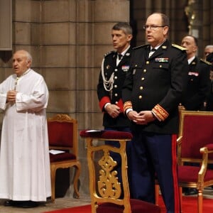 Le prince Albert II de Monaco participait le 20 janvier 2016 à la fête de la Saint-Sébastien, saint patron de la Compagnie des carabiniers du prince, célébrée à l'occasion d'une messe en la cathédrale et d'une réception. © Jean-Charles Vinaj/Pool Restreint/Bestimage