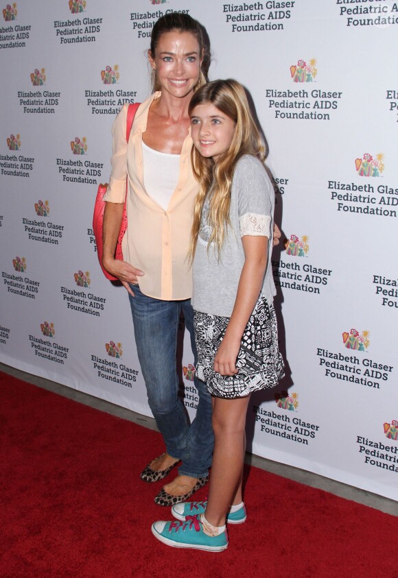 Denise Richards et sa fille Sam - 25ème gala annuel "A Time For Heroes" pour l'association "Elizabeth Glaser Pediatric AIDS" à Culver City, le 19 octobre 2014.