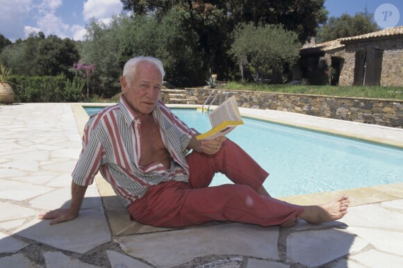Archives - En France, à Saint-Tropez, Marc Cassot le 10 août 1995.
