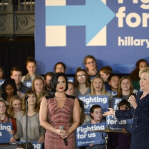 Demi Lovato a participé à une conférence d'Hillary Clinton, à l'université de l'Iowa, le 21 janvier 2016