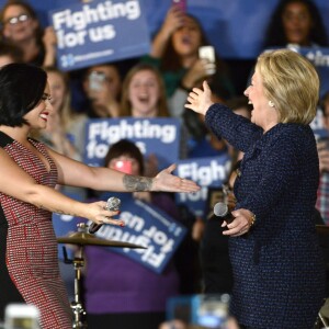 Demi Lovato a participé à une conférence d'Hillary Clinton, à l'université de l'Iowa, le 21 janvier 2016