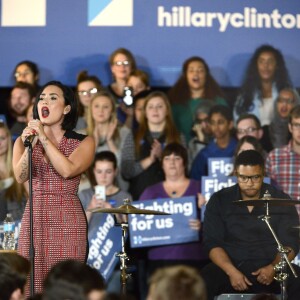 Demi Lovato a participé à une conférence d'Hillary Clinton, à l'université de l'Iowa, le 21 janvier 2016