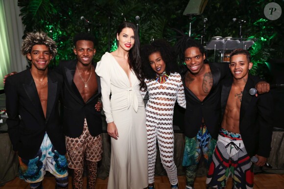 Adriana Lima invitée d'honneur à la Brazil Foundation V Gala Miami 2016 à Miami, le 23 janvier 2016