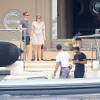 Semi-exclusif - La princesse Beatrice d'York et son compagnon Dave Clark en vacances avec des amis sur un bateau à Ibiza, le 7 août 2015.