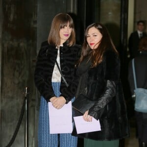 Sonja Tanaka et Olivia Ruiz arrivent au Palais de Tokyo pour assister au défilé Giorgio Armani Privé (collection haute couture printemps-été 2016). Paris, le 26 janvier 2016.