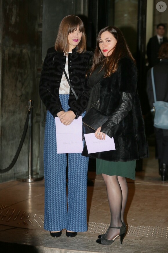 Sonja Tanaka et Olivia Ruiz arrivent au Palais de Tokyo pour assister au défilé Giorgio Armani Privé (collection haute couture printemps-été 2016). Paris, le 26 janvier 2016.