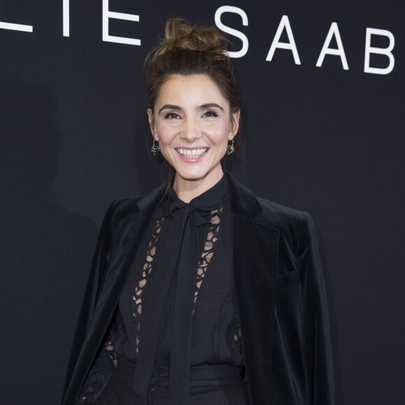 Clotilde Courau assiste au défilé Elie Saab (collection Haute Couture printemps-été 2016) au Théâtre National de Chaillot. Paris, le 27 janvier 2016. © Olivier Borde / Bestimage