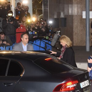 L'infante Cristina d'Espagne et son mari Iñaki Urdangarin quittant le tribunal de Palma de Majorque après l'audience des questions préliminaires du procès Noos, le 11 janvier 2016.