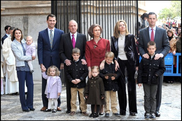 La famille royale d'Espagne réunie pour la messe de Pâques à Palma de Majorque en 2008