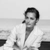 Yasmin LeBon posant pour la nouvelle campagne de Giorgio Armani, printemps/été 2016, en noir et blanc.