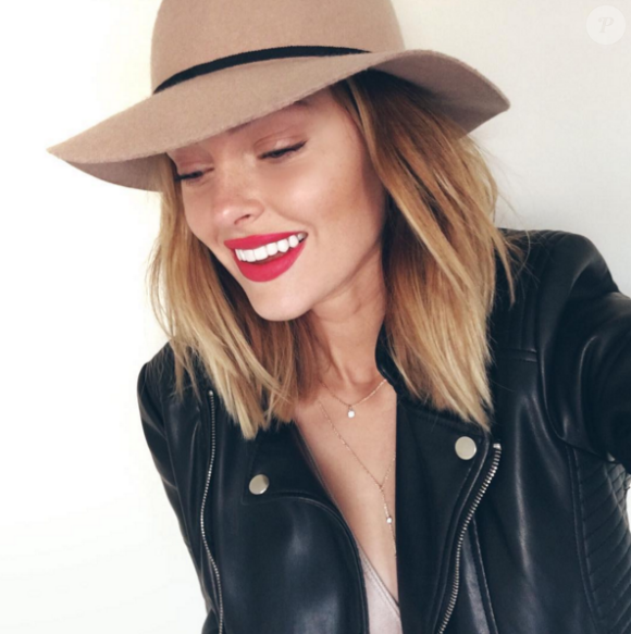 Caroline Receveur : selfie sur Instagram pour la ravissante blogueuse