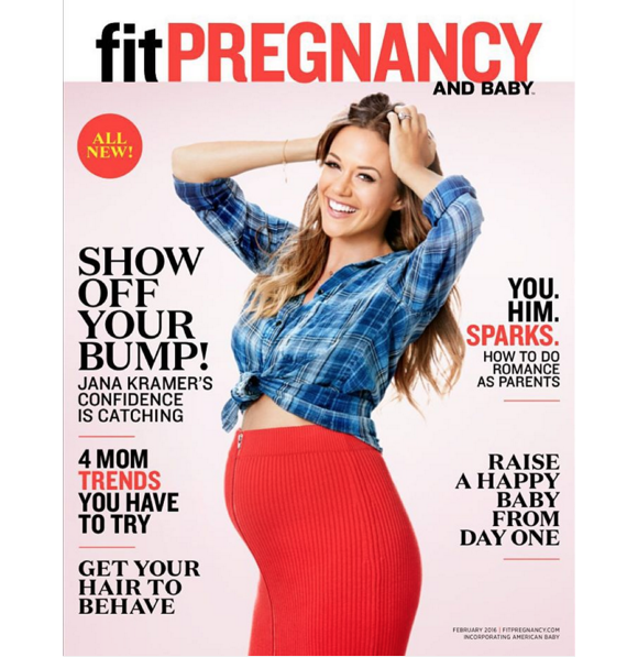 Jana Kramer, enceinte, en couverture de Fit Pregnancy and Baby, photo Instragram. Mariée depuis mai 2015 avec Michael Caussin, la chanteuse a accueilli le 31 janvier 2016 son premier enfant, une fille prénommée Jolie.