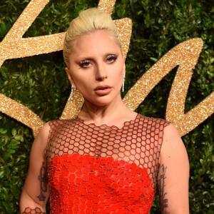 Lady Gaga au British Fashion Awards 2015 à Londres, le 23 novembre 2015