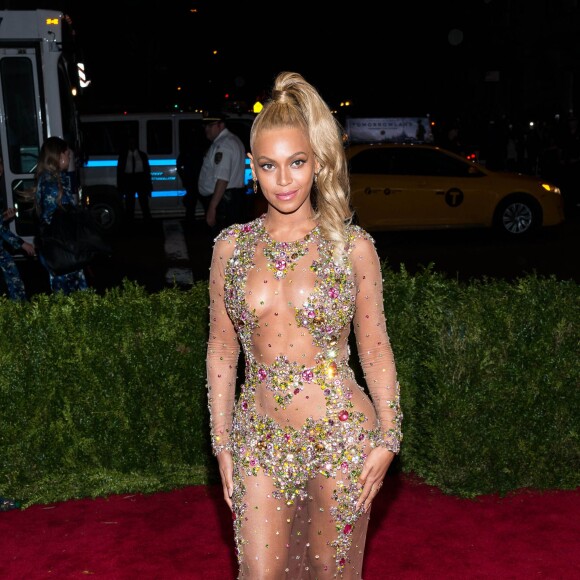 Beyoncé Knowles - Soirée Costume Institute Gala 2015 (Met Ball) au Metropolitan Museum célébrant l'ouverture de Chine: à travers le miroir à New York, le 4 mai 2015.