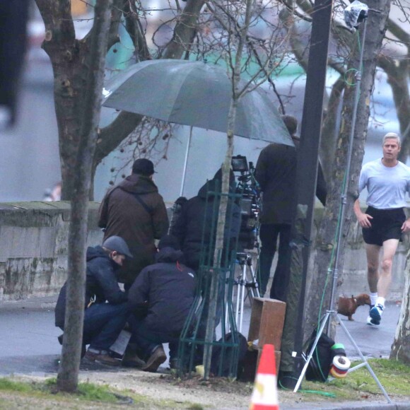 Exclusif - L'acteur Brad Pitt sur le tournage de "War Machine" à Paris. Le 31 janvier 2016.