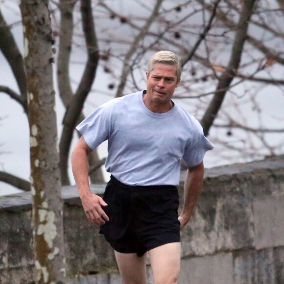 Exclusif - L'acteur Brad Pitt sur le tournage de "War Machine" à Paris. Le 31 janvier 2016.
