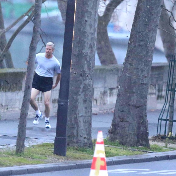 Exclusif - L'acteur Brad Pitt sur le tournage de "War Machine" à Paris. Le 31 janvier 2016.