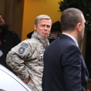 Exclusif - L'acteur Brad Pitt sur le tournage de "War Machine" à Paris. Le 31 janvier 2016.