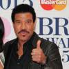 Lionel Richie et sa petite-amie Lisa Parigi - Soirée des "BRIT Awards 2015" à Londres, le 25 février 2015. 