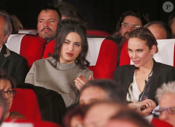 Camélia Jordana et Claire Keim - Soirée de clôture du 18ème Festival des créations télévisuelles de Luchon le 6 février 2016. © Patrick Bernard/Bestimage