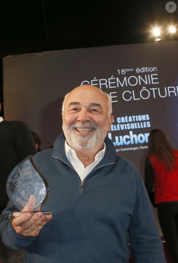 Gérard Jugnot reçoit un prix pour "La loi d'Alexandre" - Soirée de clôture du 18ème Festival des créations télévisuelles de Luchon le 6 février 2016. © Patrick Bernard/Bestimage