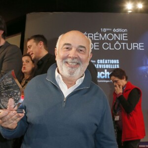 Gérard Jugnot reçoit un prix pour "La loi d'Alexandre" - Soirée de clôture du 18ème Festival des créations télévisuelles de Luchon le 6 février 2016. © Patrick Bernard/Bestimage