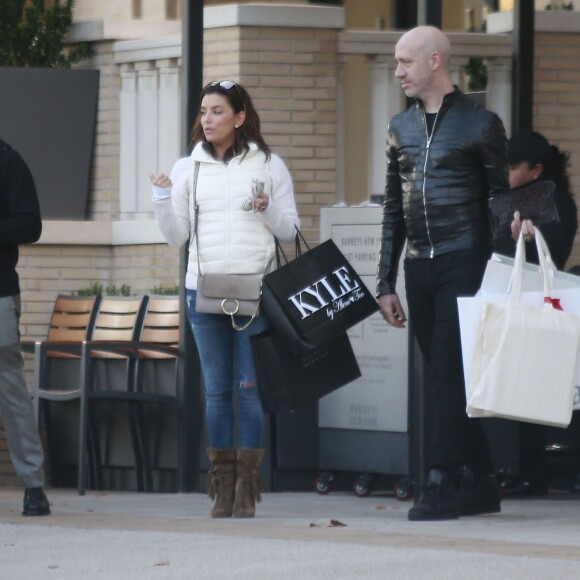 Exclusif -  Eva Longoria et son fiancé Jose Antonio Baston sont allés faire du shopping chez Barneys New York.  Le 31 janvier 2016