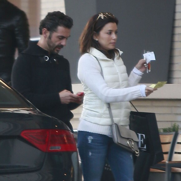 Exclusif - Eva Longoria et Jose Antonio Baston sont allés faire du shopping chez Barneys New York. Le 31 janvier 2016