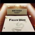 Les comédiens de  Fuller House  ont posté des photos des scripts du premier épisode de la série pour fêter leur premier jour de tournage, le jeudi 16 juillet 2015.