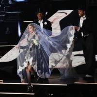 Madonna : Même loin de Rocco, la star veille au grain... et ne décolère pas !