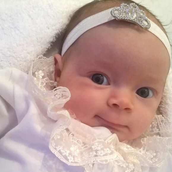 Chanel Nicole, la fille du rappeur Ice-T et sa femme Coco Austin, s'est déjà fait percer les oreilles. Photo publiée sur Twitter, le 4 février 2016
