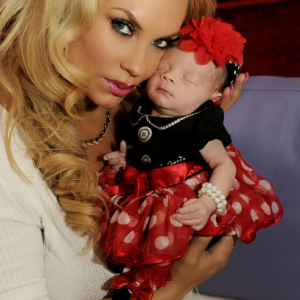 Coco Austin et sa fille Chanel Nicole. Photo publiée sur Instagram au mois de janvier 2016.
