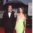 Hugh Grant et Elizabeth Hurley lors des Golden Globes Awards à Los Angeles, le 24 janvier 2000