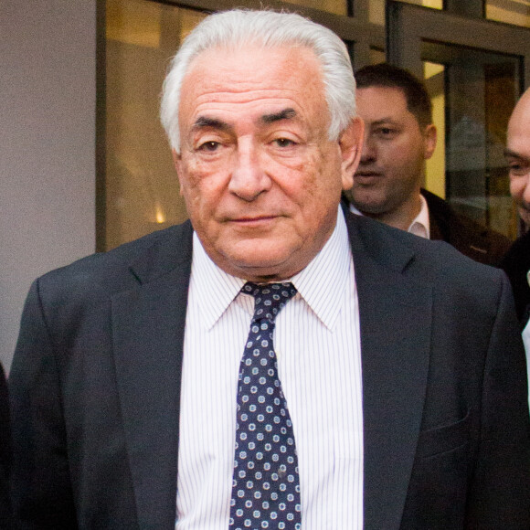 Dominique Strauss Kahn quitte son hôtel à Lille pour se rendre au tribunal, dans le cadre du procès de proxénétisme aggravé dit de "l'affaire du Carlton". Le 17 février 2015