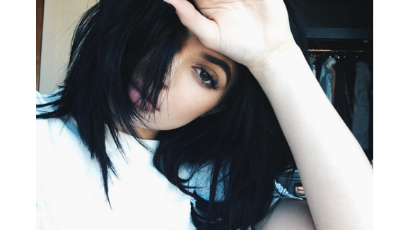Kylie Jenner : Nouveau tatouage à l'encre rouge pour la bombe ?