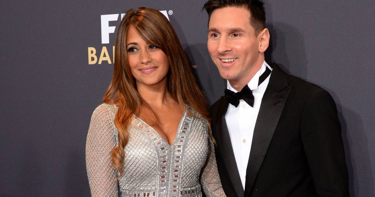 Lionel Messi et Antonella Roccuzzo lors du Ballon d'or 2015 à Zurich le ...