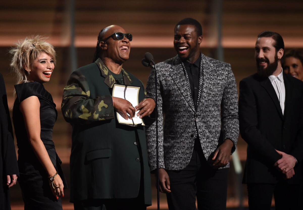 Photo Stevie Wonder, entouré du groupe Pentatonix, a dévoilé le nom du vainqueur de la