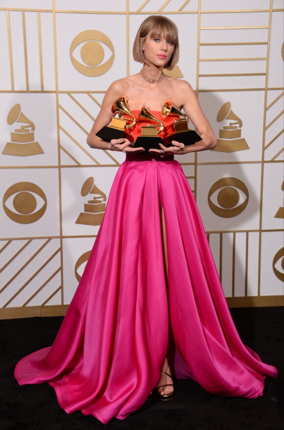 Taylor Swift à la 58ème soirée annuelle des Grammy Awards au Staples Center à Los Angeles, le 15 février 2016.