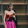 Taylor Swift sur la scène des Grammy Awards au Staples Center de Los Angeles, le 15 février 2016.