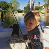 Justin Bieber a publié une photo à la pêche avec son petit frère Jaxon sur sa page Instagram, le 14 février 2016.