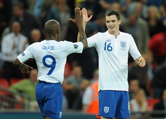 Adam Johnson lors d'un match entre l'Angleterre et la Bulgarie, le 3 septembre 2010 au stade Wembley de Londres