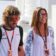  Fernando Alonso et sa belle Lara Alvarez, dans le paddock lors du Grand Prix de Hongrie sur le circuit du Hungaroring, le 25 juillet 2015 