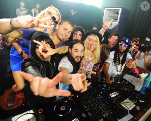 Paris Hilton, Afrojack, Steve Aoki, Nervo, Joachim Garraud, Lil Jon à Miami Beach, le 20 mars 2012.